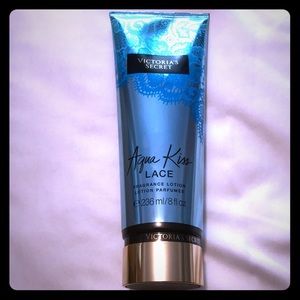 NWT VS Aqua Kiss lotion